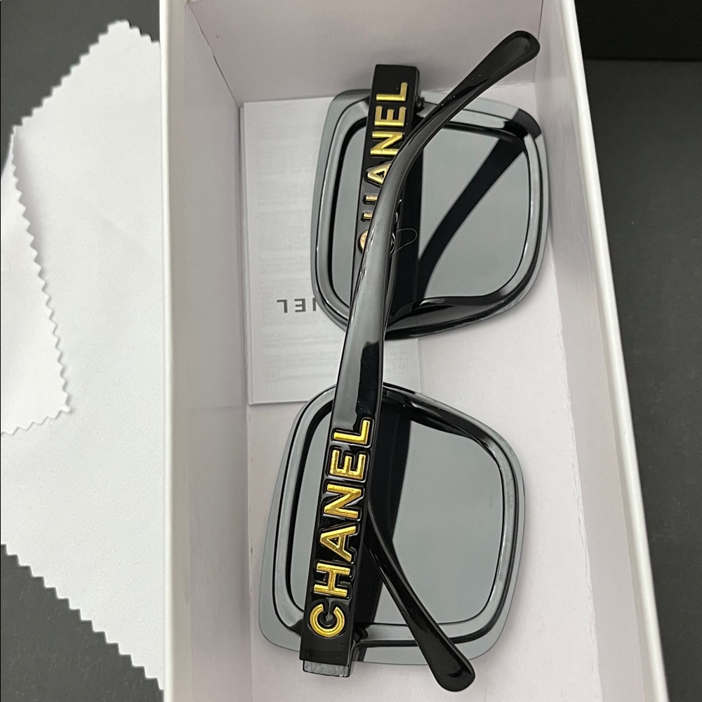 Chanel sunglasses - Picture 9 of 14